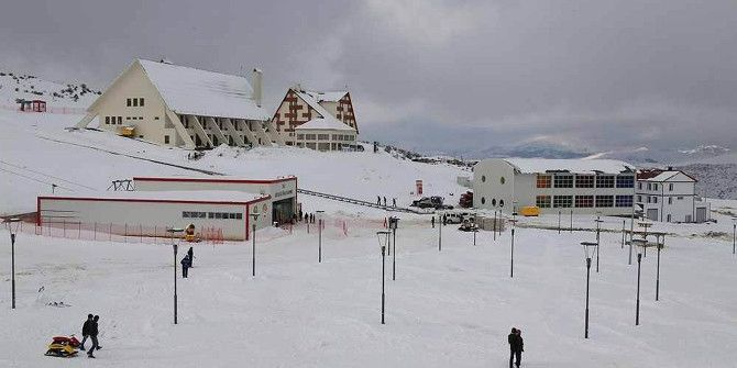 Yıldız Dağı’nda Kar Kalınlığı 95 Santime Ulaştı