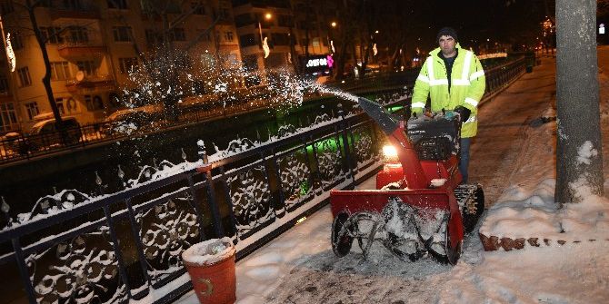 Kastamonu Belediyesi, Karla Mücadelesine Devam Ediyor