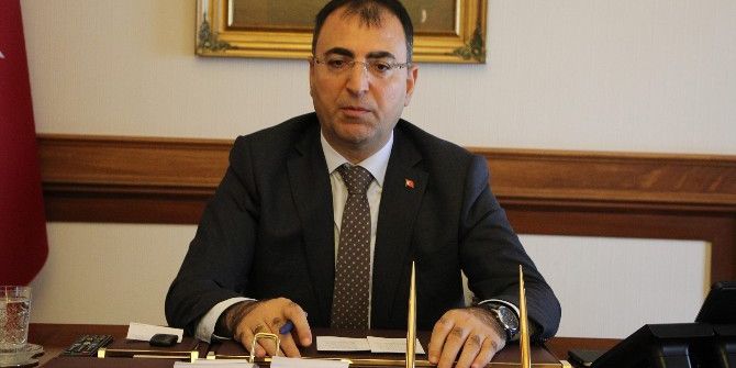 Vali Toprak’tan Çalışan Gazeteciler Gününe Kutlama