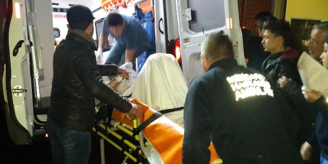 Bafra’da Kavgada 1 Kişi Bıçakla Yaralandı