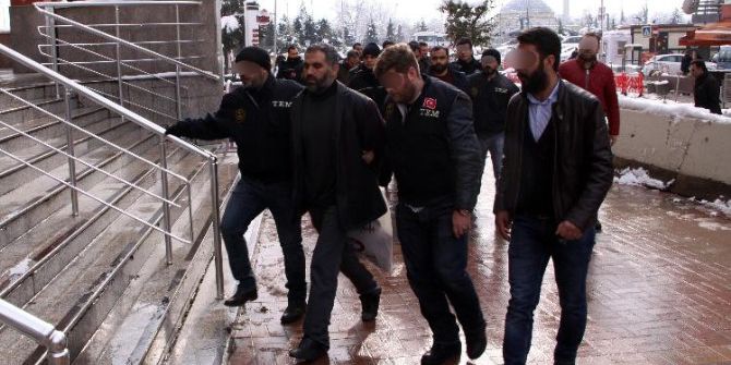 Kocaeli Emniyet Müdürlüğüne Saldırı Hazırlığındaki 3 Terörist Tutuklandı