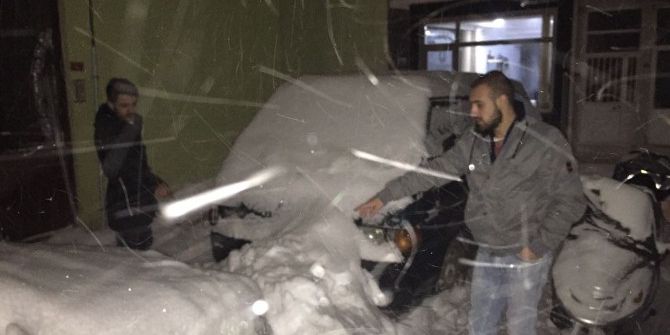 Çıkmaz Sokağa Daldı, Karın Altında Saklanırken Yakalandı