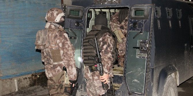 Adana Merkezli Bin Polisle Uyuşturucu Operasyonu