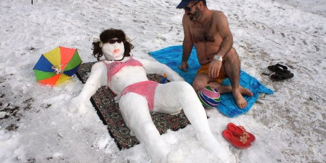 Geçen Sene Evlendiği Kardan Gelinle Bu Yıl Balayına Çıktı...