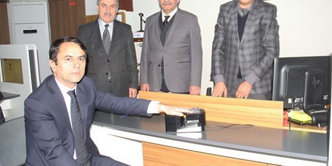 Vali Aktaş Yeni Kimlik Kartı İçin Başvuruda Bulundu