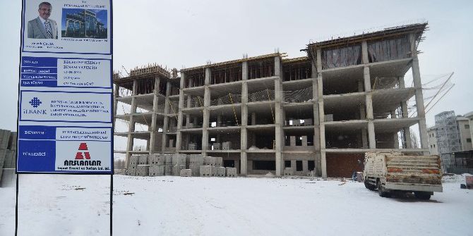 Pursaklar Belediyesi Hizmet Binası Yükseliyor