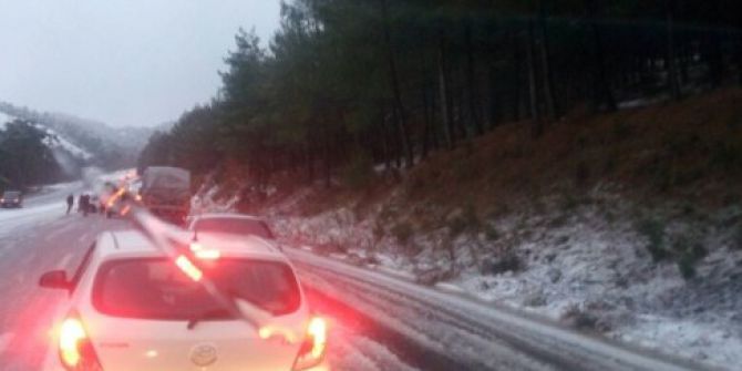 Milas-yatağan Karayolunda Kar Engeli