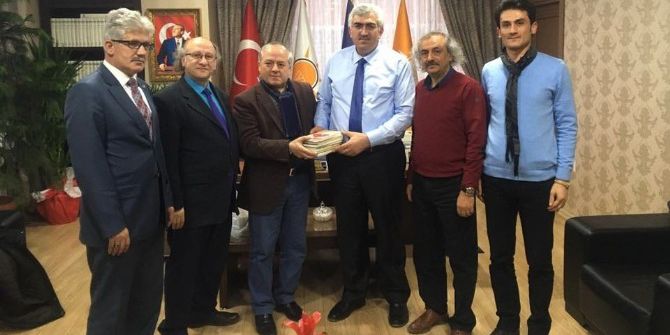 Tyb Erzurum Şubesi’nden Başkan Öz’e “Kitap”lı Tebrik Ziyareti