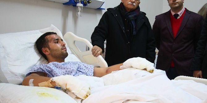 Başkan Karabağ’dan Yaralı Polislere Ziyaret