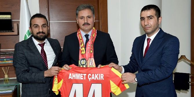 Evkur Yeni Malatyaspor Taraftarlar Derneğinden Çakır’a Ziyaret