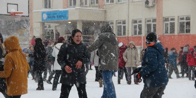Manisa’da Okullara Kar Tatili