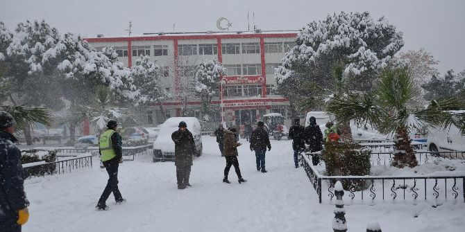 Manisa’da 6 İlçede Okullar Tatil Edildi