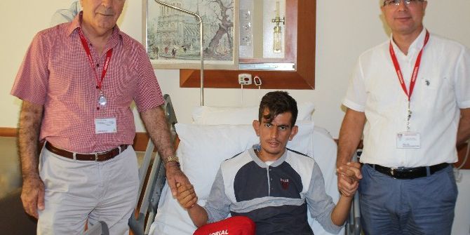 Aort Damarı Yırtılan Genci Zamanla Yarış Kurtardı