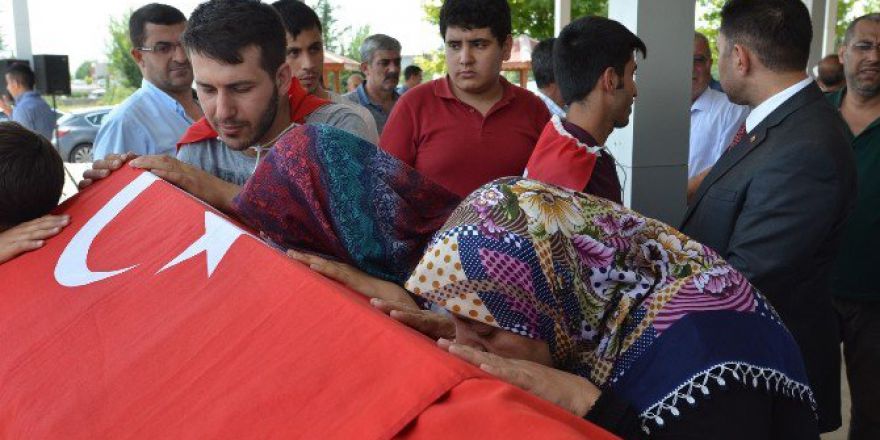 Demokrasi Şehidi Zekeriya Bitmez Malatya’da Toprağa Verildi