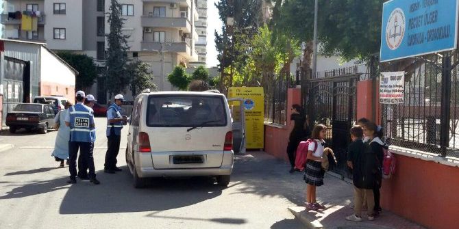 Büyükşehir Zabıta, Korsan Servis Araçlarına Göz Açtırmıyor