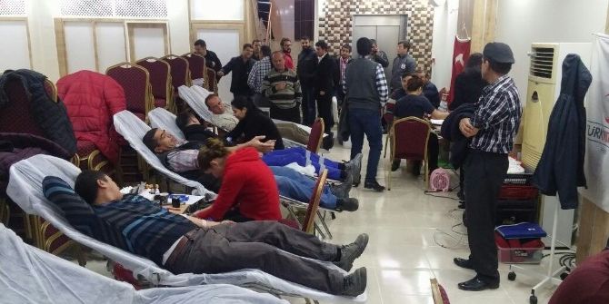 Ak Parti Kepez’den Anlamlı Bağış