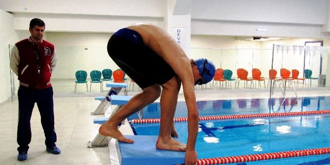 Dünya Üçüncüsü Olan Milli Yüzücü Gözünü Altın Madalyaya Dikti