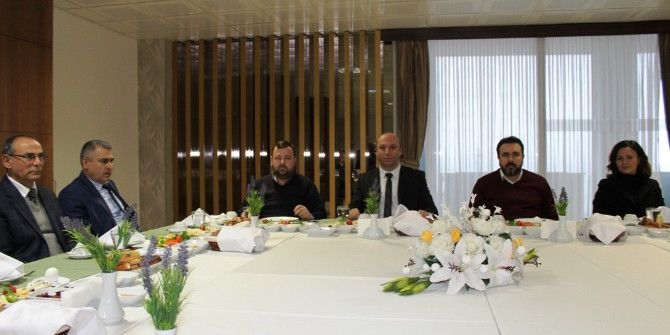 Ayvalık Milli Eğitim Müdürü Basın İle Bir Araya Geldi