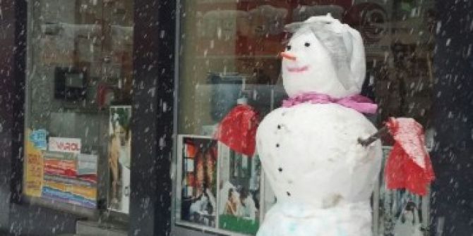 Kardan Döner Yapıp Döner Bıçağıyla Kestiler