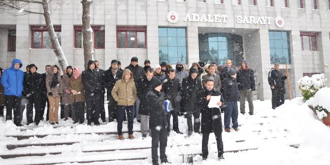 Balıkesir Adliyesi Çalışanlarından Teröre Tepki