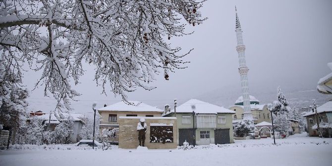 Döşemealtı Beyaza Büründü