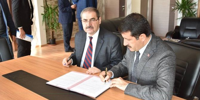 Eyyübiye Belediyesi Kent Ormanı İçin Kolları Sıvadı