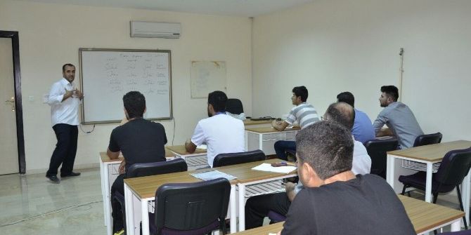 Öğrenciler Gençlik Merkezinde Arapça Öğreniyor