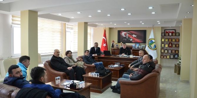 Başkan Tekin, Gazetecileri Kutladı