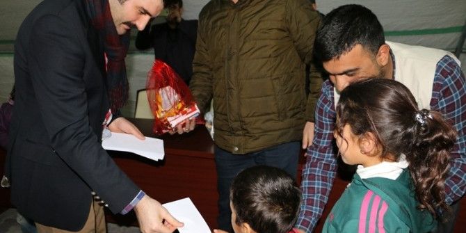 600 Suriyeli Yetim Çocuğa Nakdi Yardım Yapıldı