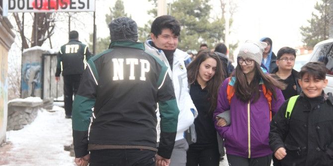 Bolu’da Narkotim Ekiplerinden Okullarda Uygulama