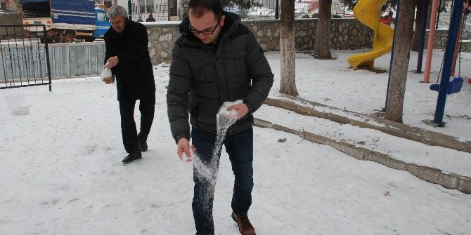 Okul Müdüründen Tuzlama Çalışması