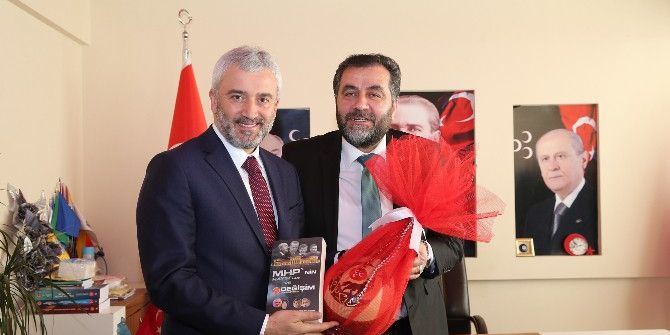 Ak Partili Başkandan Mhp’ye Ziyaret