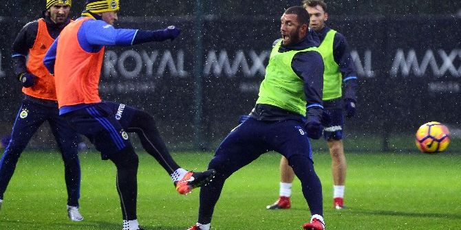 Fenerbahçe Hazırlıklarını Sürdürdü