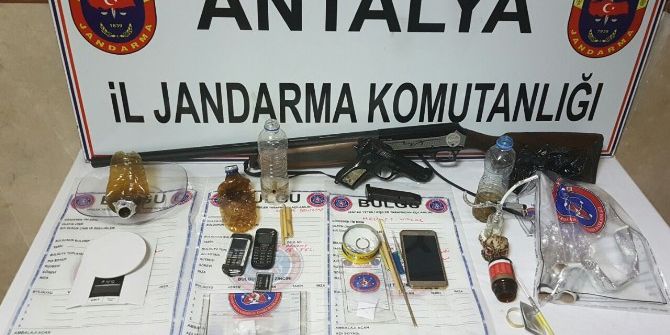Antalya’da Uyuşturucu Operasyonu: 11 Gözaltı
