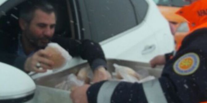 Yolda Kalan Öğrencilere Afad’dan Kumanya