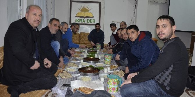 Siverek İkra-der Gazetecileri Unutmadı