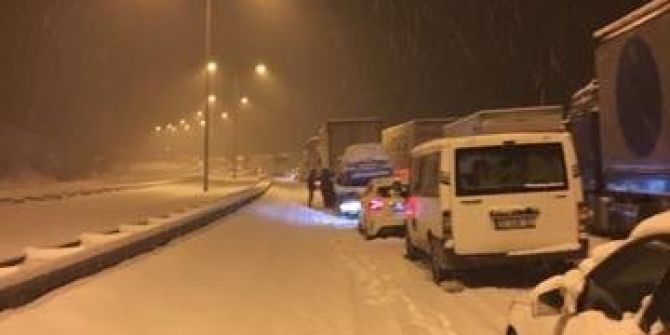 Bolu Ankara Yolunda Yoğun Kar Yağışı