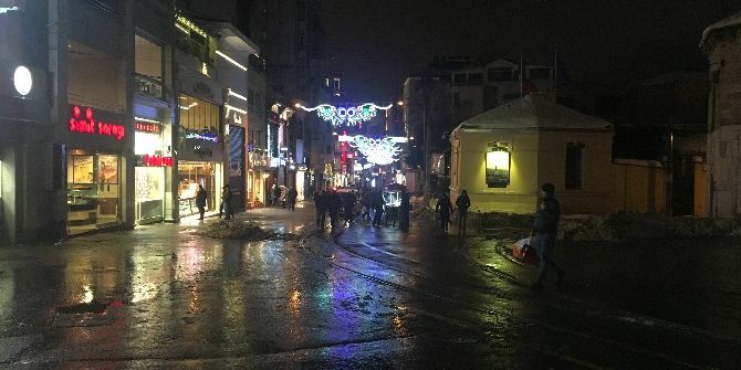 İstanbul’da Kar Yağışı Etkisini Kaybetti