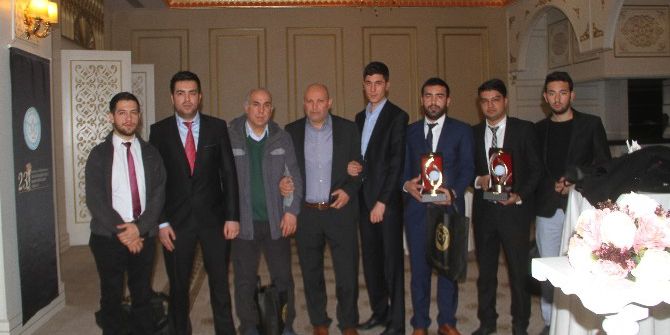 10 Ocak Çalışan Gazeteciler Günü’nde İhlas Haber Ajansına Ödül Yağmuru