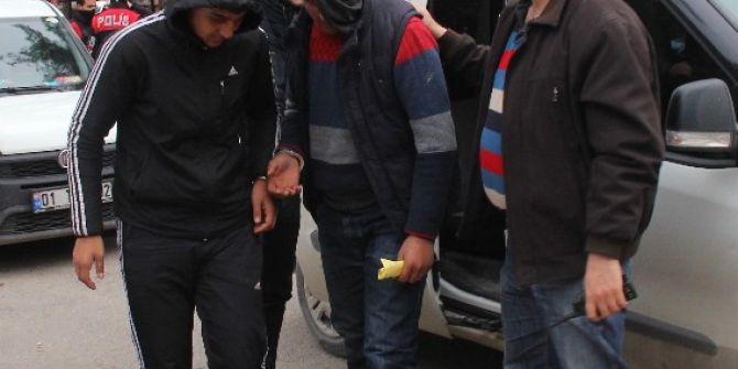 Otomobili Çalıp Güvercinleri Gasp Eden Zanlılar Adliyeye Sevk Edildi