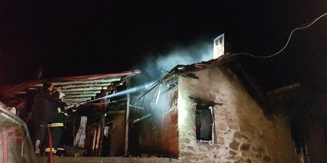 Antalya’da Ev Yangını: 1 Ölü