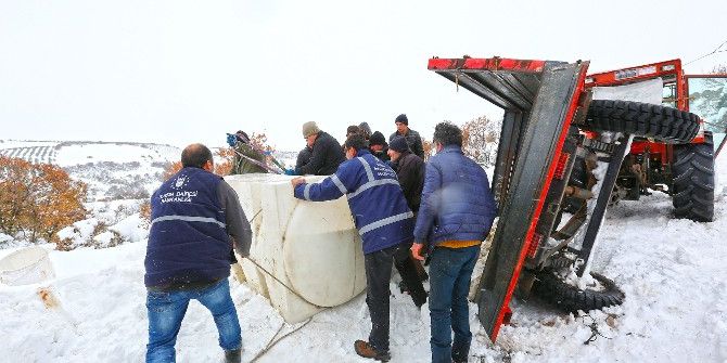 Bursa’da 2 Metrelik Karla Amansız Mücadele