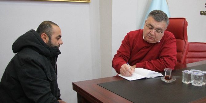 Başkanın Ajandası İş Arayanların Listesiyle Doldu