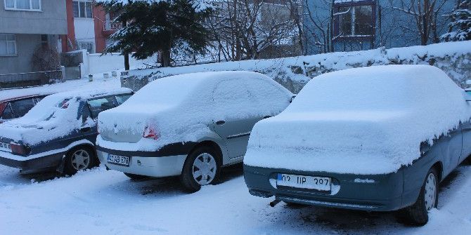 Afyonkarahisar’da Etkili Olan Kar Kartpostallık Görüntüler Oluşturdu