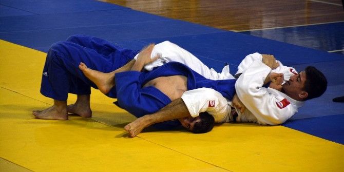 Büyükşehirin Judocularından Yeni Başarı