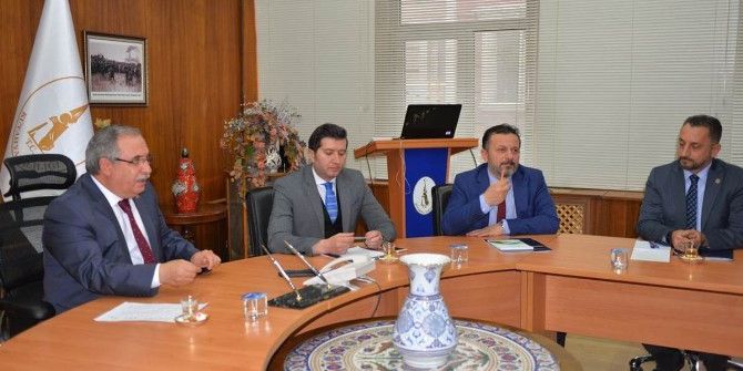 Vali Ahmet Hamdi Nayir: Çiniyi Yurt Dışında Da İyi Tanıtmalıyız