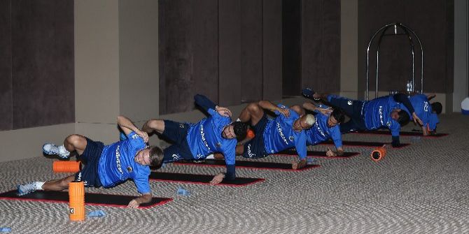 Fenerbahçe Salonda Çalıştı