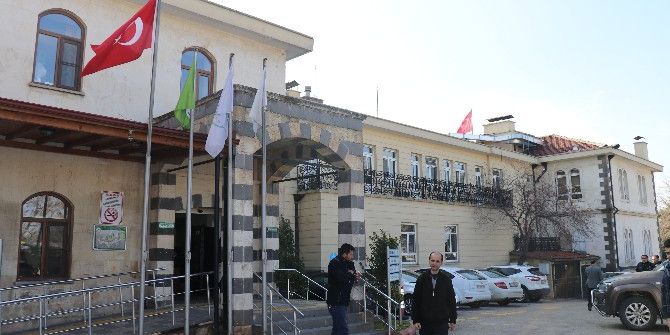 Gaziantep’teki Saldırıda Yaralanan Polis Memurunun Sağlık Durumu İyiye Gidiyor