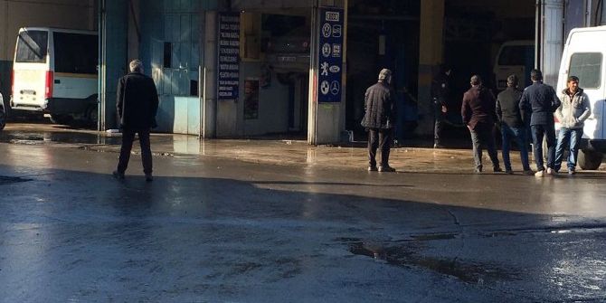 Arabayı Tamir Eden İşçi, İş Kazasında Yaralandı