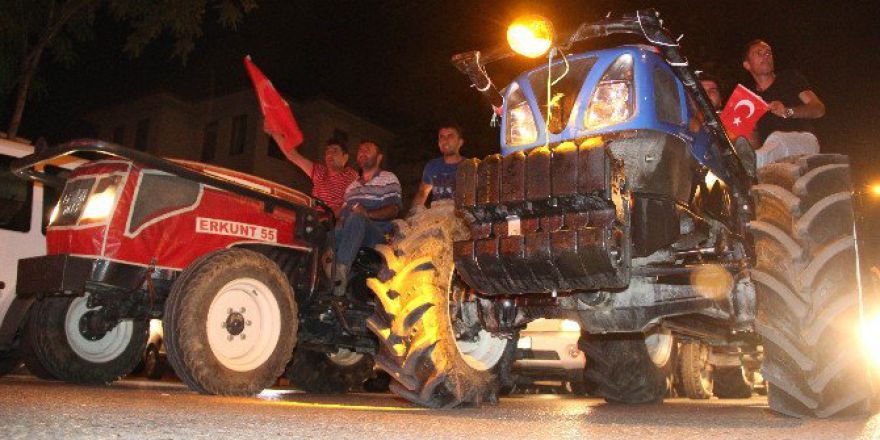 Bursa’da On Binler Bu Gece De Meydanları Doldurdu